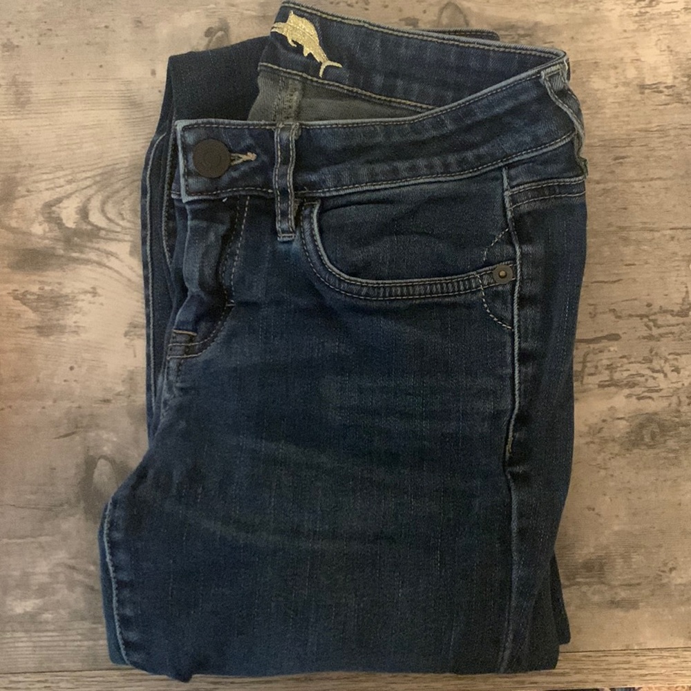 Tommy Bahama Skinny Jeans